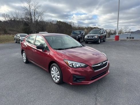Used 2019 Subaru Impreza 2.0i image 2