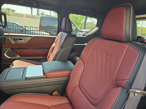 New 2026 INFINITI QX80 Autograph w/ Premium Cargo Package AWD/4WD image 12