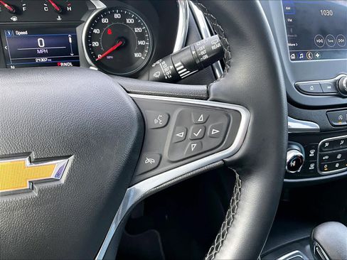 Used 2023 Chevrolet Equinox LT image 24