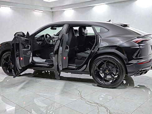 Used 2020 Lamborghini Urus image 5