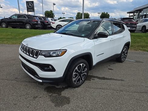 Used 2023 Jeep Compass Limited AWD/4WD image 11