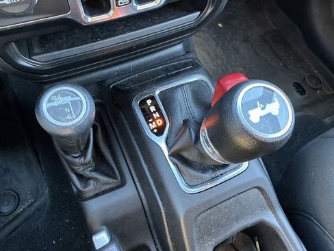 Certified 2020 Jeep Wrangler Unlimited Sport image 25