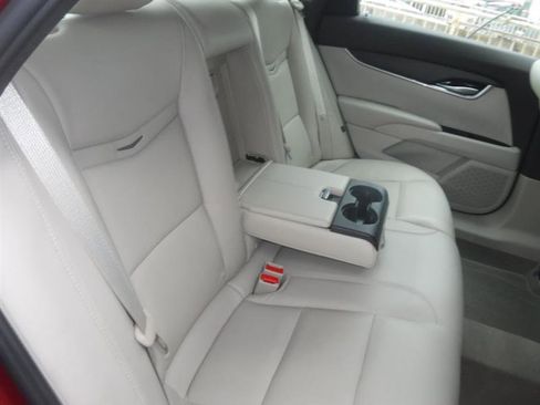 Used 2013 Cadillac XTS Base image 33