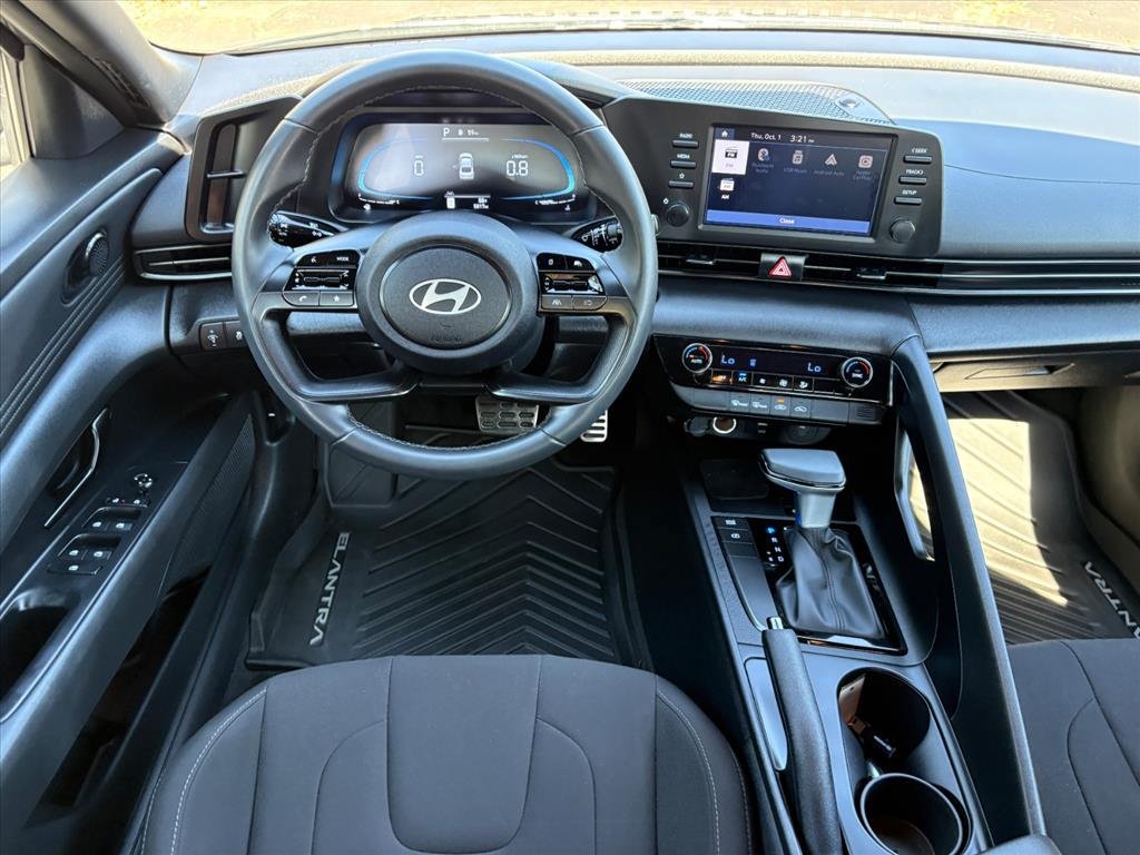Certified 2025 Hyundai Elantra Sport FWD image 20