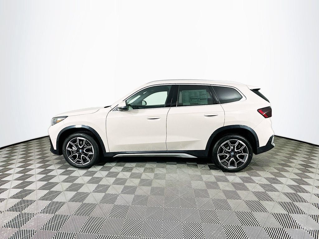 Used 2026 BMW X1 xDrive28i w/ Technology Package AWD/4WD image 5