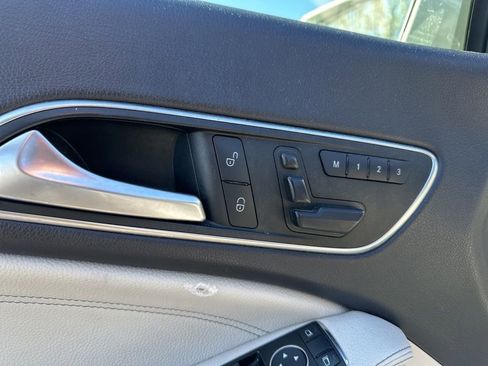 Used 2014 Mercedes-Benz CLA 250 image 18