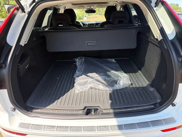 Used 2023 Volvo XC60 B5 Plus w/ Climate Package AWD/4WD image 26