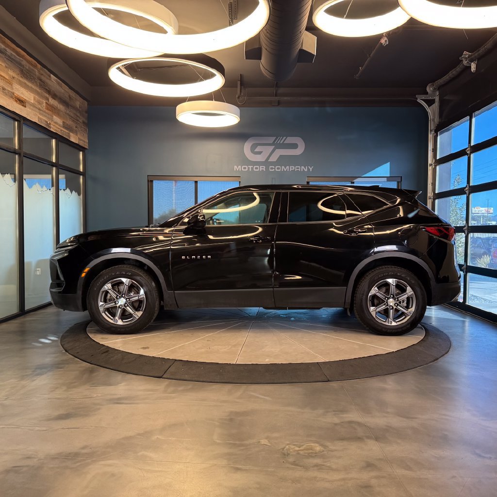 Used 2023 Chevrolet Blazer LT w/ Driver Confidence Package AWD/4WD image 6