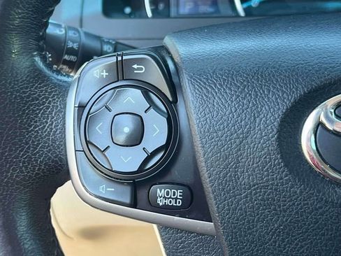 Used 2013 Toyota Camry XLE image 16