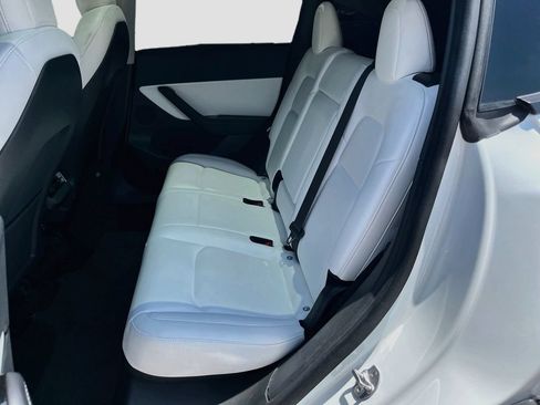 Used 2020 Tesla Model Y Long Range AWD/4WD image 25