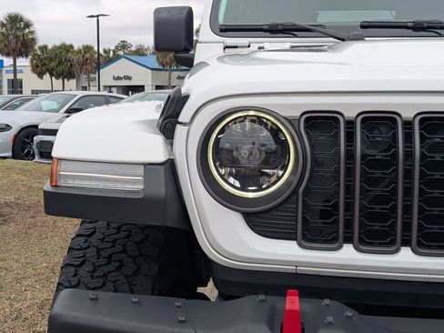 Used 2024 Jeep Wrangler Unlimited Rubicon image 9