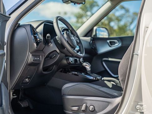 New 2025 Kia Soul EX image 12