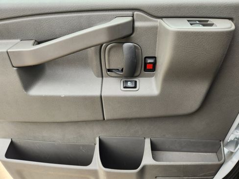 New 2025 Chevrolet Express 3500 w/ Power Convenience Package image 25