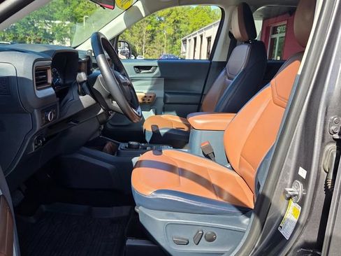Used 2022 Ford Maverick Lariat w/ Equipment Group 500A Standard AWD/4WD image 9