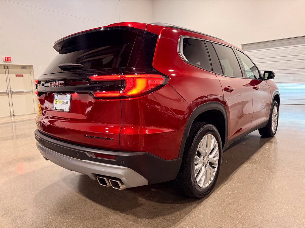 Used 2025 GMC Acadia Elevation w/ Elevation Premium Package FWD image 5