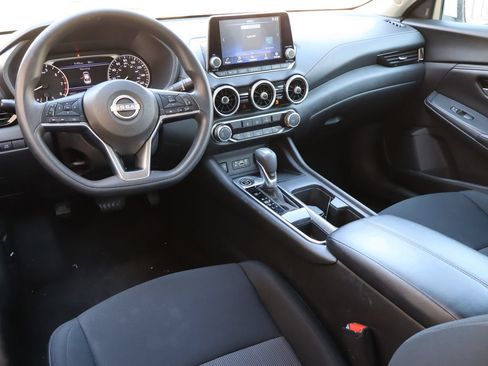 Used 2024 Nissan Sentra SV FWD image 4