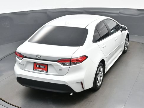 Used 2026 Toyota Corolla LE FWD image 38