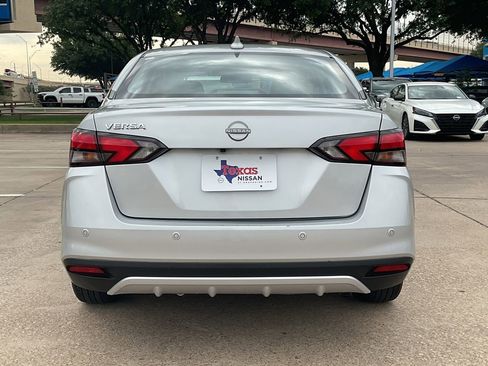 Used 2025 Nissan Versa SV FWD image 6