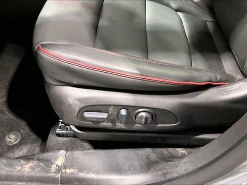 Used 2025 Chevrolet TrailBlazer RS w/ Convenience Package AWD/4WD image 19