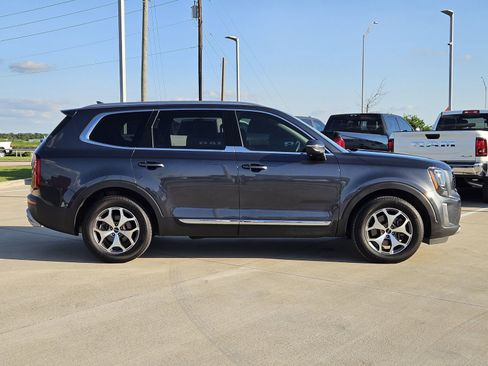 Used 2022 Kia Telluride EX AWD/4WD image 7
