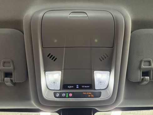 Certified 2023 GMC Terrain SLE w/ Driver Convenience Package AWD/4WD image 22