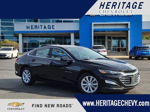Used 2025 Chevrolet Malibu LT FWD image 1