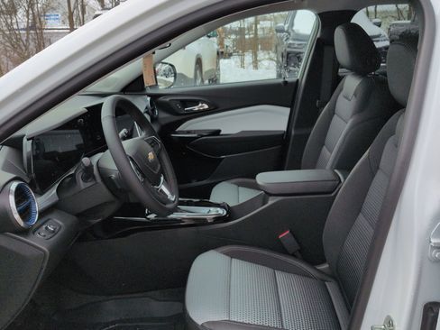 New 2026 Chevrolet Trax LT w/ Driver Confidence Package image 77