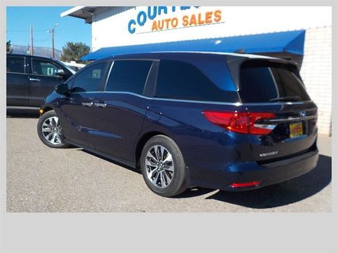 Used 2023 Honda Odyssey EX-L image 5