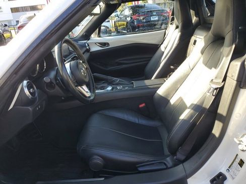 Used 2020 MAZDA MX-5 Miata RF Grand Touring image 12