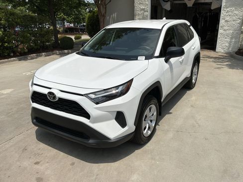 Used 2025 Toyota RAV4 LE FWD image 5
