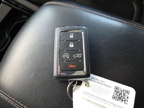 Used 2022 Jeep Grand Cherokee Summit AWD/4WD image 17