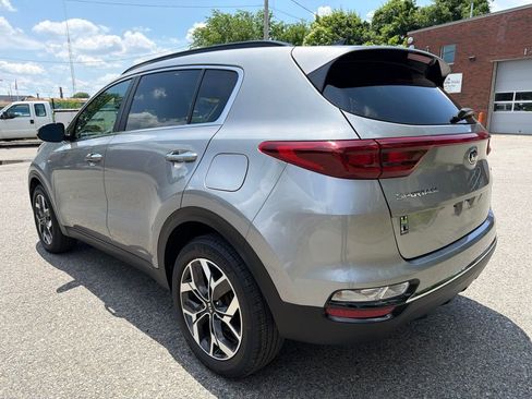 Certified 2022 Kia Sportage EX AWD/4WD image 3