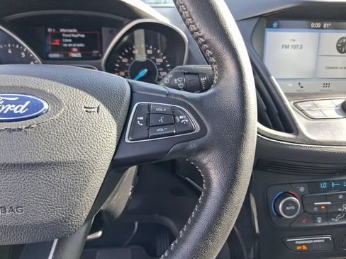 Used 2019 Ford Escape SE FWD image 18