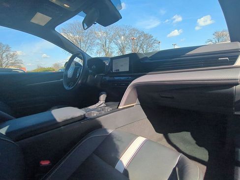 Used 2025 Toyota Camry SE FWD image 32