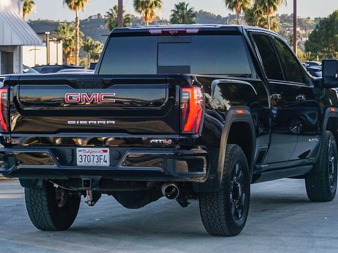 Used 2025 GMC Sierra 2500 AT4 w/ AT4 Premium Plus Package image 4