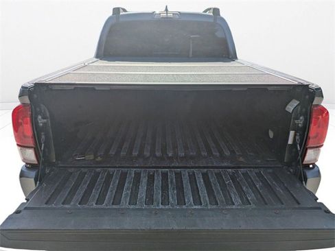 Used 2019 Toyota Tacoma TRD Off-Road image 13