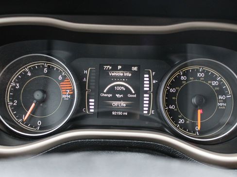 Used 2016 Jeep Cherokee Latitude image 28