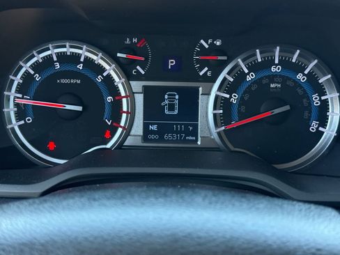 Used 2019 Toyota 4Runner Limited AWD/4WD image 20