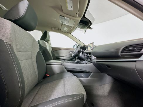 Used 2023 Nissan Rogue SV image 30