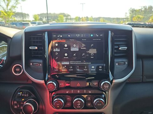 Used 2022 RAM 1500 Big Horn AWD/4WD image 24