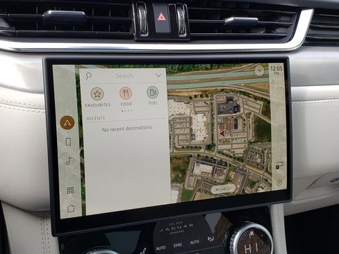 New 2025 Jaguar F-PACE R-Dynamic S image 22