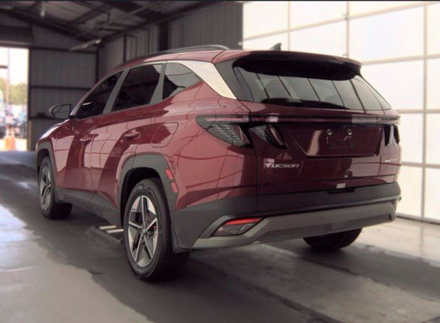 Certified 2025 Hyundai Tucson SEL AWD/4WD image 7