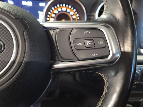 Used 2020 Jeep Gladiator Overland image 23