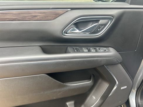 Used 2021 Chevrolet Tahoe Z71 w/ Z71 Signature Package image 21