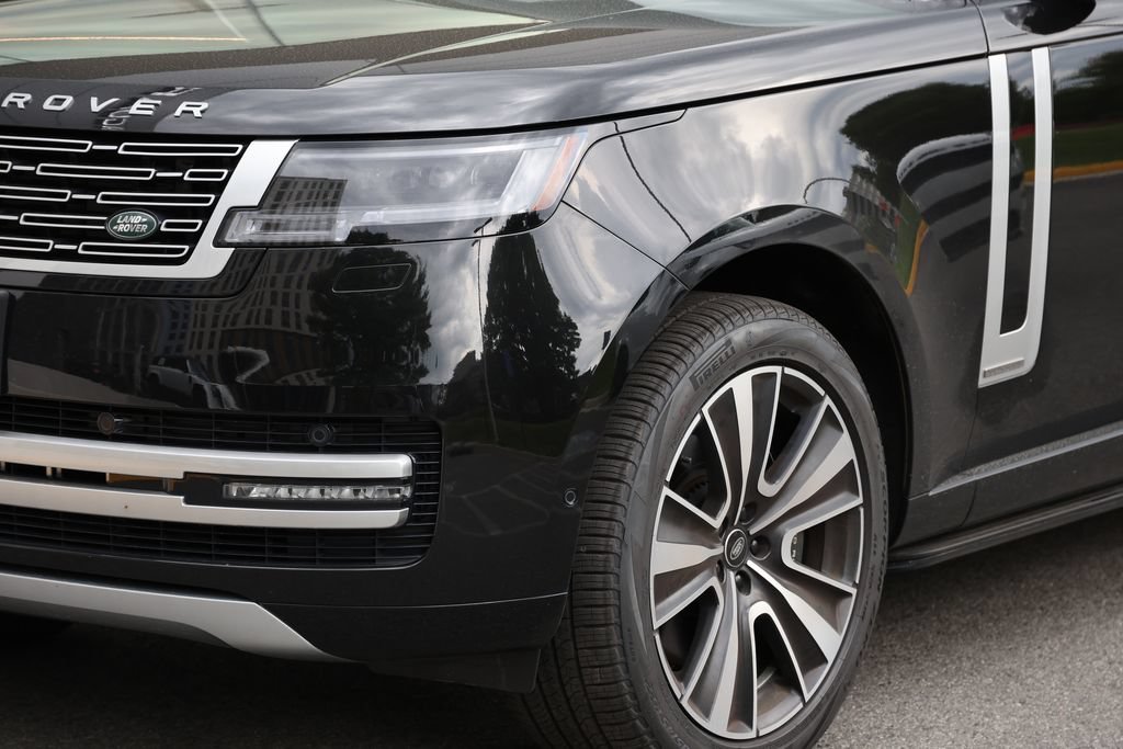 Used 2025 Land Rover Range Rover Long Wheelbase Autobiography AWD/4WD image 6