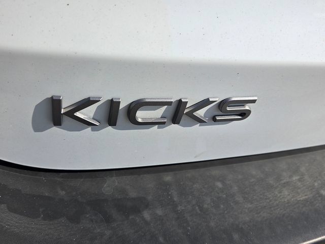 Used 2026 Nissan Kicks SV FWD image 11