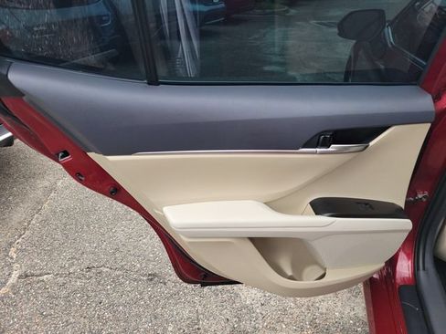 Used 2021 Toyota Camry LE FWD image 14