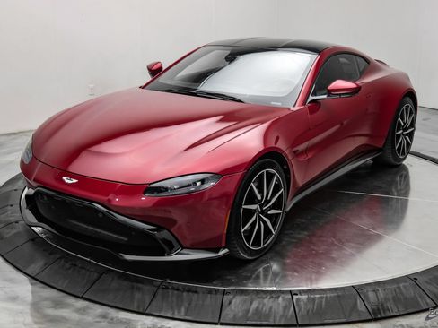 Used 2019 Aston Martin V8 Vantage Coupe RWD image 7