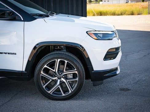 New 2025 Jeep Compass Limited w/ Elite Group image 5