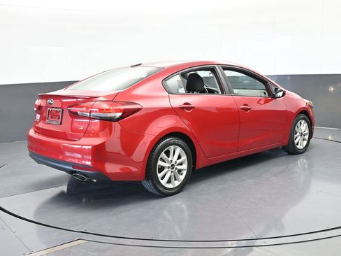 Used 2017 Kia Forte S image 6